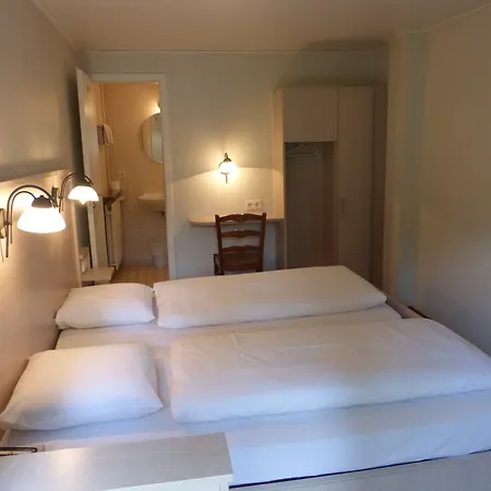 Du Parc 3* דייקירך